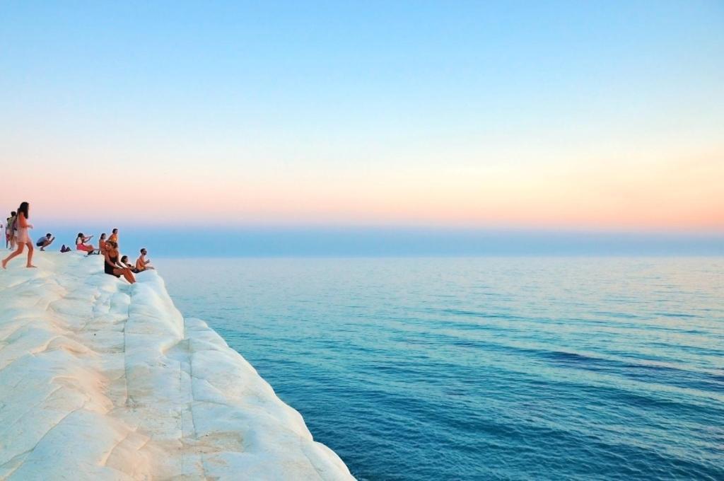 Baia Dei Turchi Locazione Turistica Hotel Realmonte Luaran gambar